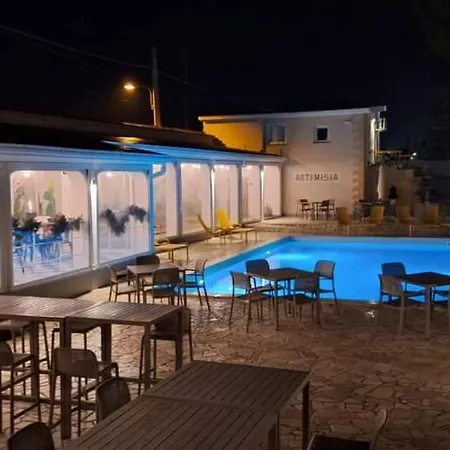 Artemisia Nocleg ze śniadaniem Bari