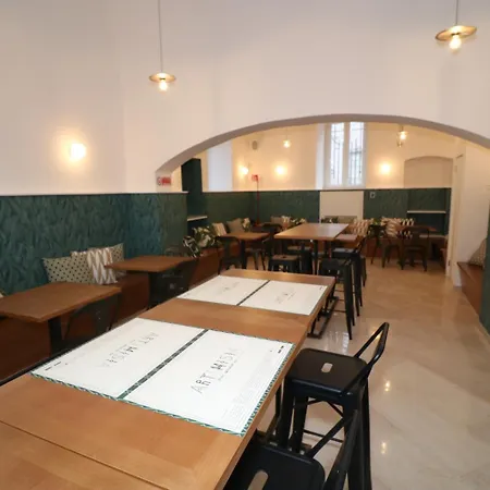 Artemisia Nocleg ze śniadaniem Bari