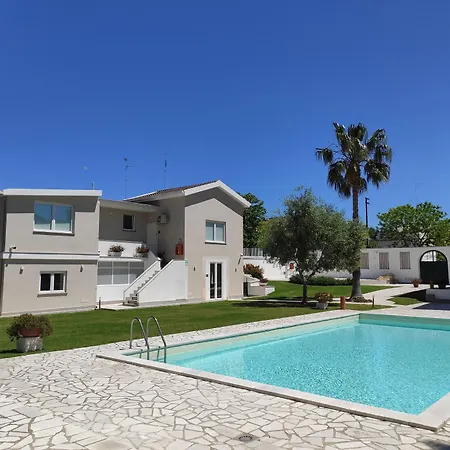 Artemisia Panzió Bari